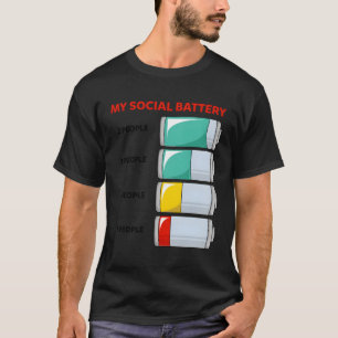 Meine soziale Batterie für die Einführung von Mens T-Shirt