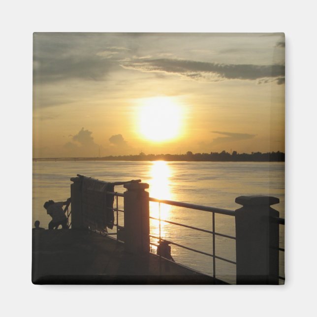 Mekong River Sunset ... Nong Khai, Isaan, Thailand Magnet (Vorne)