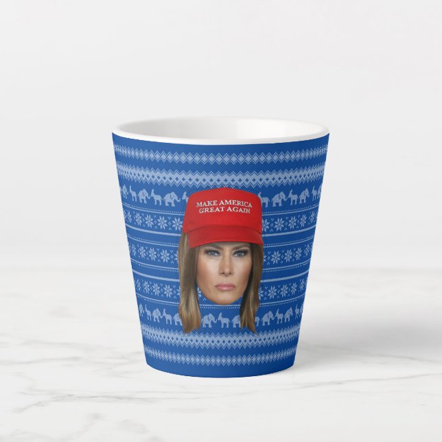 Melania Trump MAGA Weihnachten Milchtasse (Vorderseite)