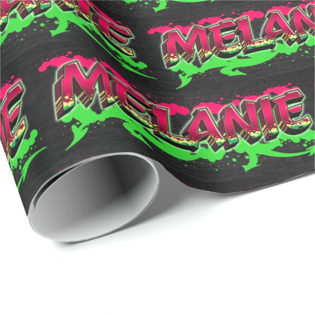 Melanie Vorname Name Graffiti red green Geschenkpapier (Rolleneckpunkt)