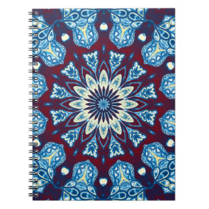 Meldende Aquarellfarbe farbige symmetrische Muster Notizblock