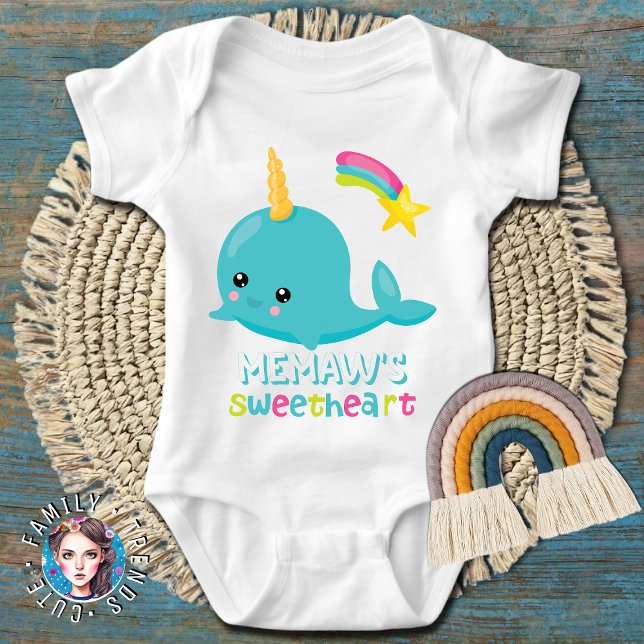 Memaw's Sweetheart Kawaii Narwhal Baby Strampler (Von Creator hochgeladen)