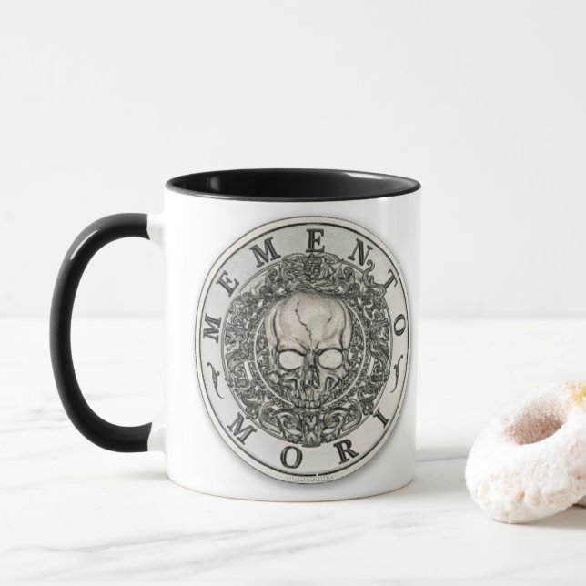 Memento Mori Carpe Diem silberne Runde Tasse (Mit Donut)