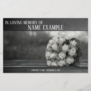 Memorial Cards Ein Strauß mit weißen Rosen-Monochr