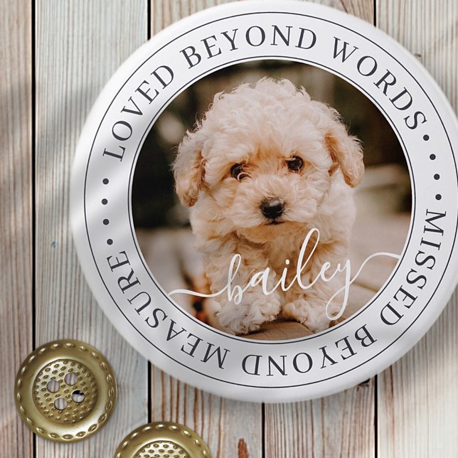 Memorial Loved Beyond Words Elegantes Chic Foto Button (Von Creator hochgeladen)