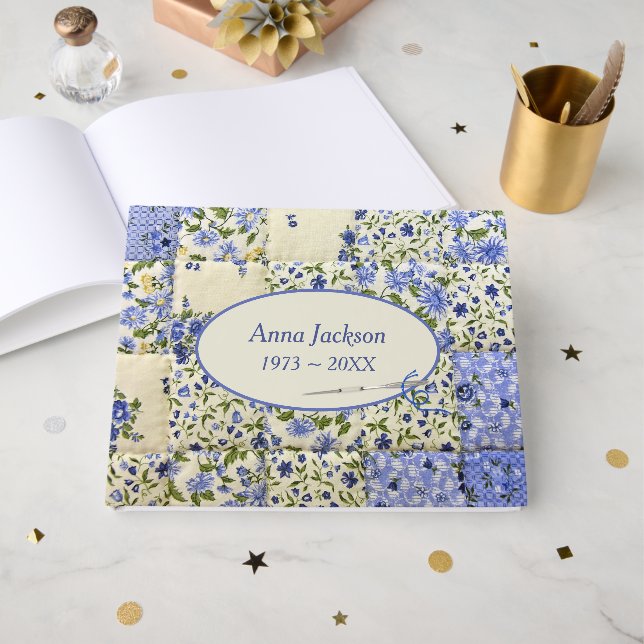 Memorial Service Blue Cornflower Patchwork Quilt Gästebuch (Vorderseite Offen)