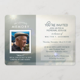 Memorial Service lädt Friedliche Wolken in blauer  Einladung