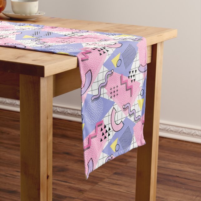 Memphis Active Pink Lilac 80 Großer Tischläufer (Beispiel)