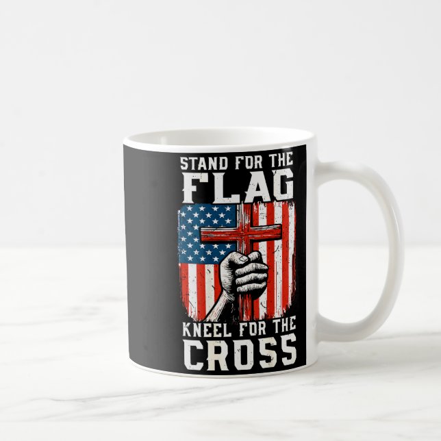 Men Stand For Flag Kneel The Cross Christian Patri Kaffeetasse (Rechts)