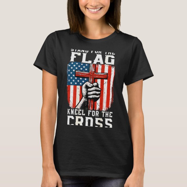 Men Stand For Flag Kneel The Cross Christian Patri T-Shirt (Vorderseite)