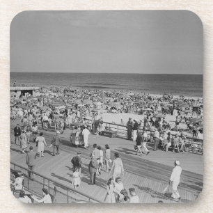 Menge am Strand Untersetzer