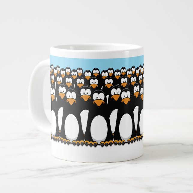 Menge lustiger CartoonPenguins auf Schnee Jumbo-Tasse (Vorderseite Links)