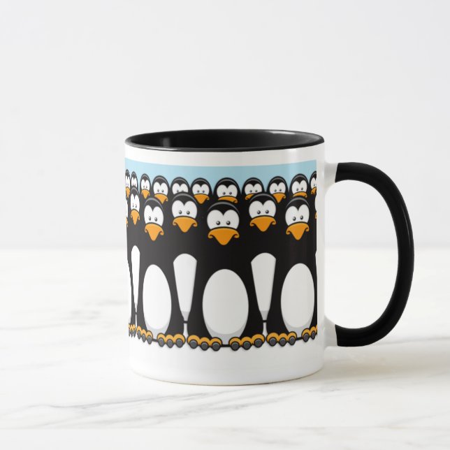 Menge lustiger CartoonPenguins auf Schnee Tasse (Rechts)
