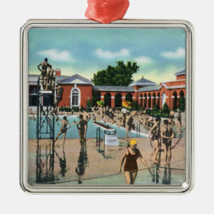 Mengen am Saratoga Wellness-Center-Swimmingpool Silbernes Ornament