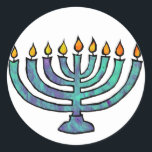 Menorah-Aufkleber Runder Aufkleber<br><div class="desc">Blaue Menorah mit Kerzen.</div>