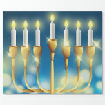 Menorah Candlesticks Geschenkpapier<br><div class="desc">Die für den jüdischen Urlaub dekorierte Menorah symbolisiert auch die in sieben Tagen entstandene Kreation,  wobei das mittlere Licht das Sabbat darstellt.</div>
