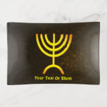 Menorah Flame Dekoschale<br><div class="desc">Eine braune und goldene digitale Darstellung der jüdischen siebenverzweigten Menorah (Hebräisch: מְ נ וֹ רָ ). Fügen Sie unseren eigenen Text hinzu. Die siebenverzweigte Menorah, die im tragbaren Set von Moses in der Wildnis und später im Tempel in Jerusalem verwendet wird, ist seit der Antike ein Symbol des Judentums und...</div>