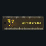 Menorah Flame Lineal<br><div class="desc">Eine braune und goldene digitale Darstellung der jüdischen siebenverzweigten Menorah (Hebräisch: מְ נ וֹ רָ ). Fügen Sie Ihren eigenen Text hinzu. Die siebenverzweigte Menorah, die im tragbaren Set von Moses in der Wildnis und später im Tempel in Jerusalem verwendet wird, ist seit der Antike ein Symbol des Judentums und...</div>