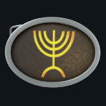Menorah Flame Ovale Gürtelschnalle<br><div class="desc">Eine digitale Darstellung der jüdischen siebenverzweigten Menorah (Hebräisch: מְ נ וֹ רָ ה). Die siebenverzweigte Menorah, die im tragbaren Set von Moses in der Wildnis und später im Tempel in Jerusalem verwendet wird, ist seit der Antike ein Symbol des Judentums und das Emblem des modernen Staat Israel. Der Kohanim zündete...</div>