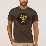 Menorah Flame T-Shirt<br><div class="desc">Eine digitale Darstellung der jüdischen siebenverzweigten Menorah (Hebräisch: מְ נ וֹ רָ ). Die siebenverzweigte Menorah, die im tragbaren Set von Moses in der Wildnis und später im Tempel in Jerusalem verwendet wird, ist seit der Antike ein Symbol des Judentums und das Emblem des modernen Staat Israel. Der Kohanim zündete...</div>