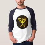 Menorah Flame T-Shirt<br><div class="desc">Eine digitale Darstellung der jüdischen siebenverzweigten Menorah (Hebräisch: מְ נ וֹ רָ ). Die siebenverzweigte Menorah, die im tragbaren Set von Moses in der Wildnis und später im Tempel in Jerusalem verwendet wird, ist seit der Antike ein Symbol des Judentums und das Emblem des modernen Staat Israel. Der Kohanim zündete...</div>
