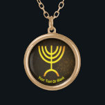 Menorah Flame Vergoldete Kette<br><div class="desc">Eine digitale Darstellung der jüdischen siebenverzweigten Menorah (Hebräisch: מְ נ וֹ רָ ). Die siebenverzweigte Menorah, die im tragbaren Set von Moses in der Wildnis und später im Tempel in Jerusalem verwendet wird, ist seit der Antike ein Symbol des Judentums und das Emblem des modernen Staat Israel. Der Kohanim zündete...</div>