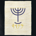 Menorah Fleecedecke<br><div class="desc">Menorah mit Paleo Hebräisch Schrift. Der Hintergrund liest (in Paleo Hebräisch 'YHUH Shalom Alaykim / YHUH's Peace be upon you). Personalisieren Sie das, indem Sie Ihren eigenen Namen hinzufügen. Um dies zu Ihrem eigenen Design "Klicken Sie auf "Weitere Anpassungen" ... oder "Dieses Design übertragen", um das gleiche Design auf ein...</div>