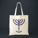 Menorah Icon Tragetasche<br><div class="desc">Menorah ist aus den Briefen gemacht: Menorah: Mem, Nun, Resh, Hey Mem - Chaos Mighty Blood Nun - Weiter Son Resh - Erste Top Beginning Hey - Schauen Sie Reveal Atemzug Exo 25:31 Und du sollst einen Kerzenhalter aus reinem Gold machen: von geschlagenem Werk wird der Kerzenhalter gemacht werden: seine...</div>
