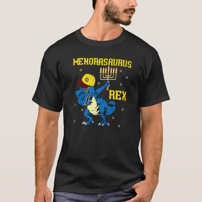 Menorasaurus Rex Dinosaur Rex Hanukah Menora Pun T-Shirt (Vorderseite)