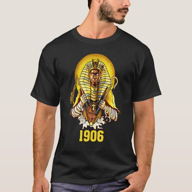 Mens 1906 Sphinx Alpha Ace Fraternity Pharoah T-Shirt (Vorderseite)