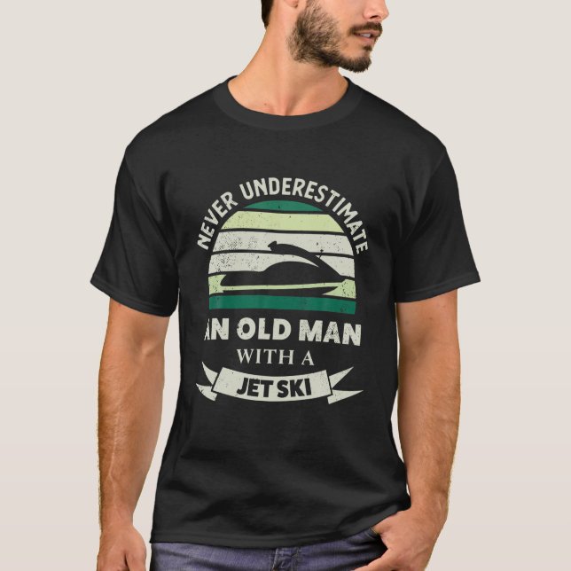 Mens alter Mann mit einem Jet Ski Funny Bootfahren T-Shirt (Vorderseite)