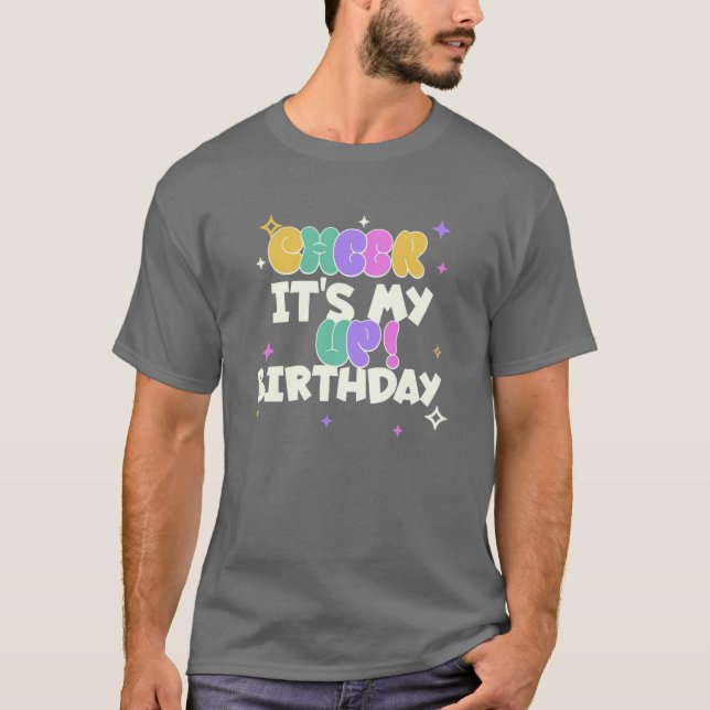 MEN'S BIRTHDAY CHEER UP BASIC T SHIRT  (Vorderseite)