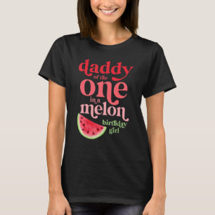 Mens Daddy von dem in einem melonischen Geburtstag T-Shirt