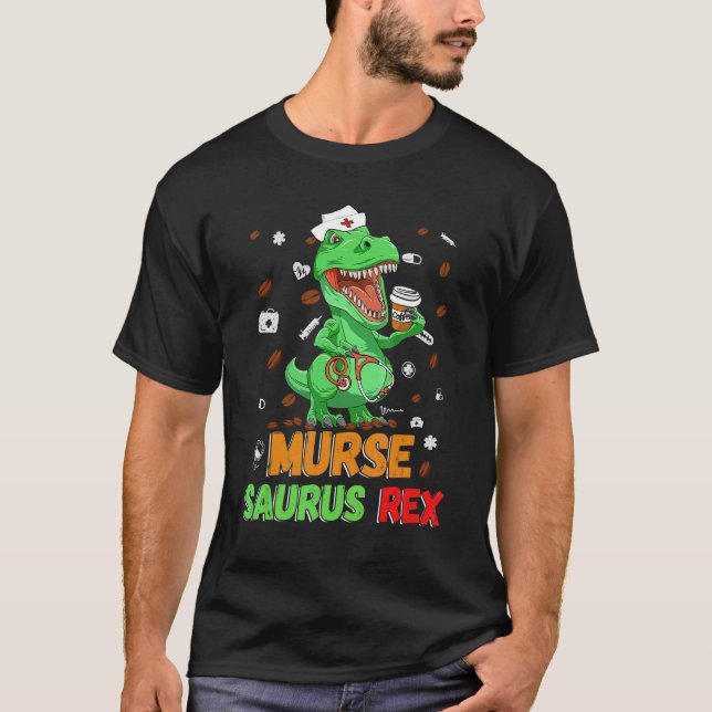 Mens Dinosaur Scrub Nurse Life Coffee Rn Murse Nur T-Shirt (Vorderseite)