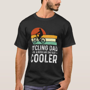 Mens fahren Vater wie ein regelmäßiger Vater, aber T-Shirt