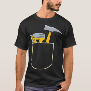 Mens Funny Roofer Nagelwaffe auf dem Pocket Gesche T-Shirt