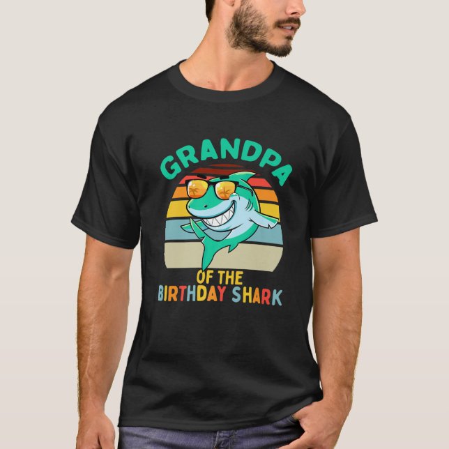 Mens Grandpa Matching Family Shark Birthday T-Shirt (Vorderseite)
