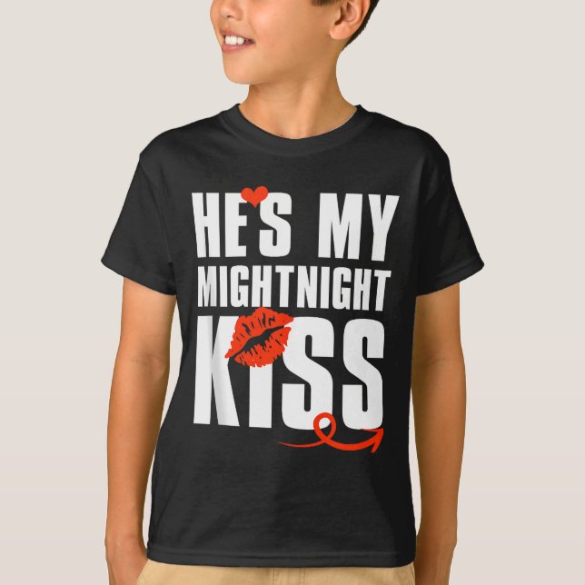 Mens He's My Midnight Kiss Happy New Year Matching T-Shirt (Vorderseite)