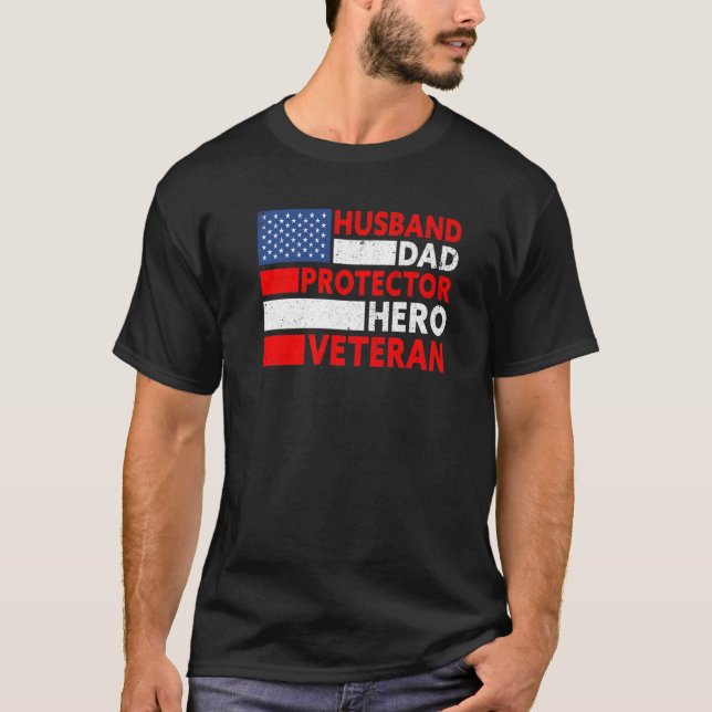 Mens Husband Dad Protector Hero Proud American Vet T-Shirt (Vorderseite)