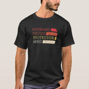 Mens Husband Daddy Protector Hero Vatertag Ret T-Shirt