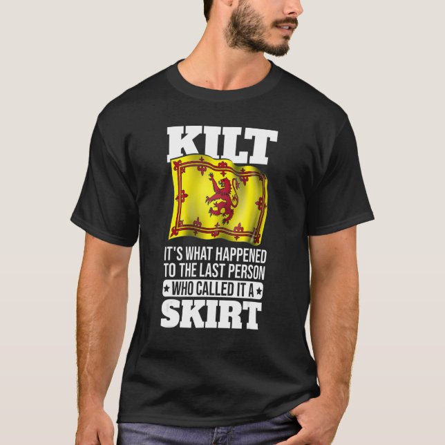 Mens Kilt ist es, was mit der Person passiert, die T-Shirt (Vorderseite)