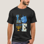 Mens LIEBE Niedliche Hanukkah Dekorationen Dreidel T-Shirt<br><div class="desc">Mens LIEBE Niedliche Hanukkah Dekorationen Dreidel Menorah Chanukah</div>