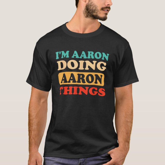 Mens lustige Schule Name Aaron T-Shirt (Vorderseite)