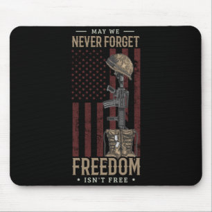 Mens May Forget Dom Ist Nicht Memorial Day Soldier Mousepad