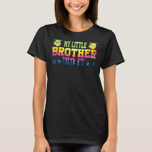 Mens mein kleiner Bruder hat es Senior 1 T-Shirt