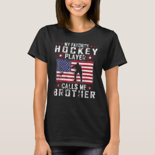 Mens mein Lieblings-Hockey-Spieler nennt mich Brud T-Shirt