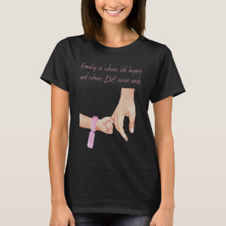 Mens neuer Papa eines Mädchens mit einem Baby F T-Shirt