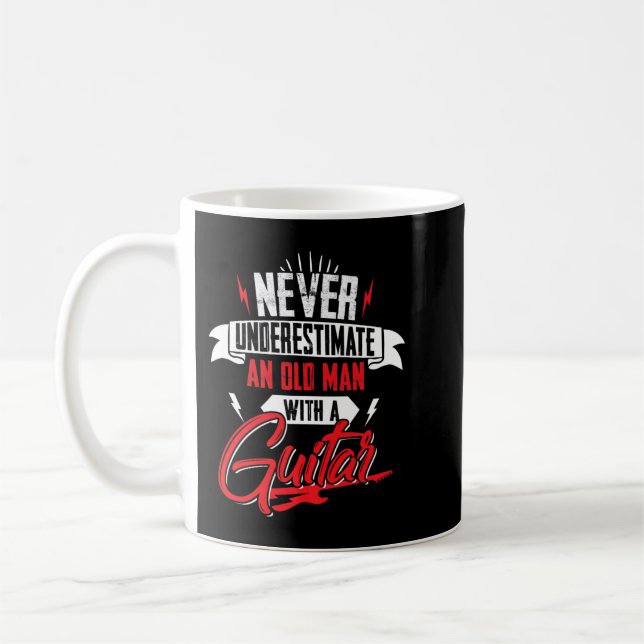 Mens Never Underestimate An Old Man With A Guitar  Kaffeetasse (Links)