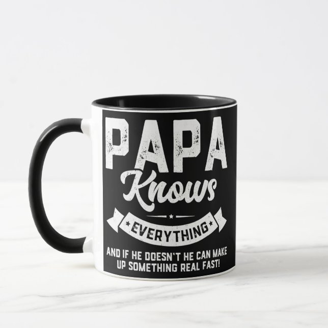 Mens Papa Knows Everything 60th Gift Funny Tasse (Links)