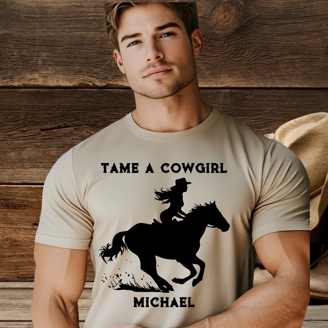 Men's Tame a Cowgirl Girl on Horse T-Shirt (Von Creator hochgeladen)